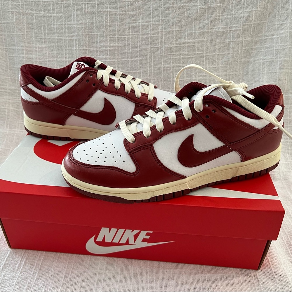 NEW! NIKE DUNK Low Premium women’s dunks • team red/coconut milk/white | SIZE W8